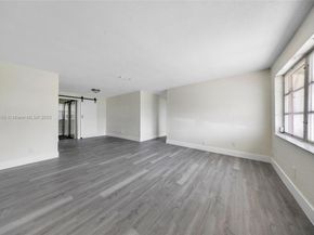 2520 NW 2nd Dr, Pompano Beach FL 33064
