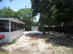 9900 SW 164th Ter, Miami FL 33157