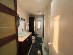 5306 Roosevelt St, Hollywood FL 33021