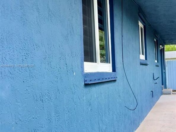 316 N 61st Ave, Hollywood FL 33024