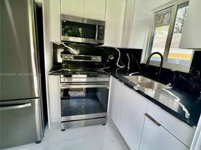 316 N 61st Ave, Hollywood FL 33024