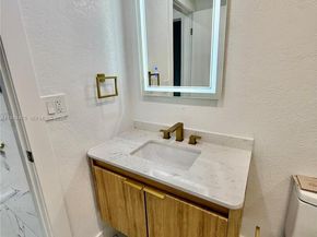 316 N 61st Ave, Hollywood FL 33024