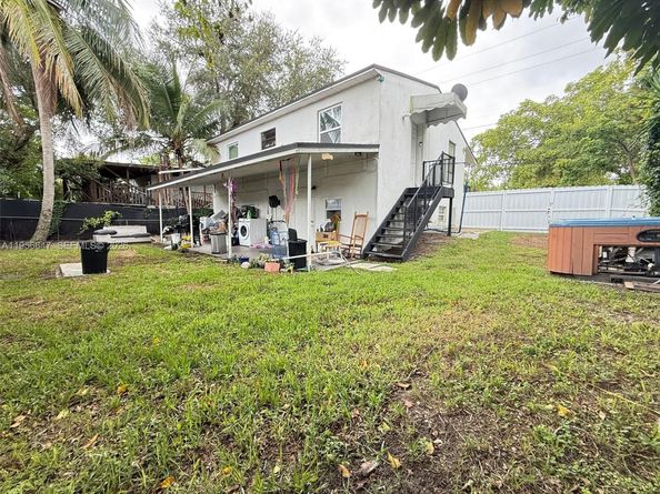 707 SW 8th Ave, Hallandale Beach FL 33009