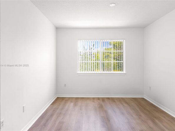 6851 SW 44th St 210, Miami FL 33155