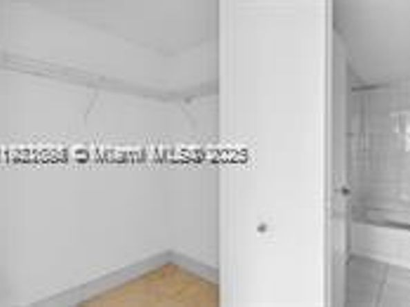 2775 NE 187th St 312, Aventura FL 33180