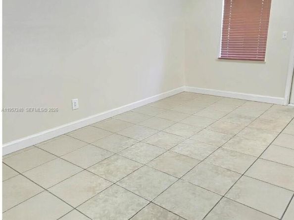 6930 NW 179th St 1078, Hialeah FL 33015