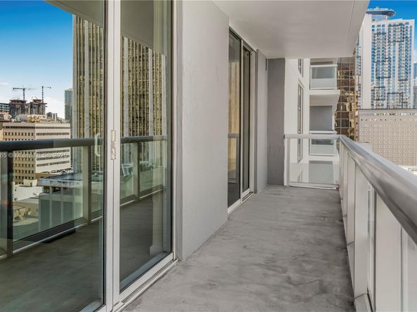 50 Biscayne Blvd 1505, Miami FL 33132