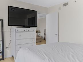50 Biscayne Blvd 1505, Miami FL 33132