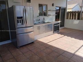 7467 NW 169th Ln, Hialeah FL 33015