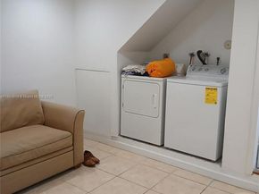 7467 NW 169th Ln, Hialeah FL 33015
