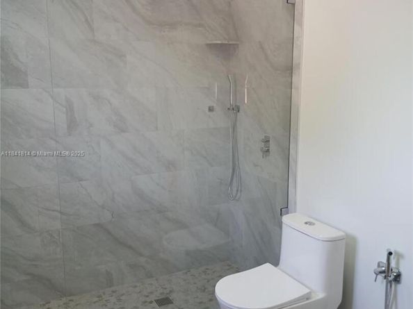 7467 NW 169th Ln, Hialeah FL 33015
