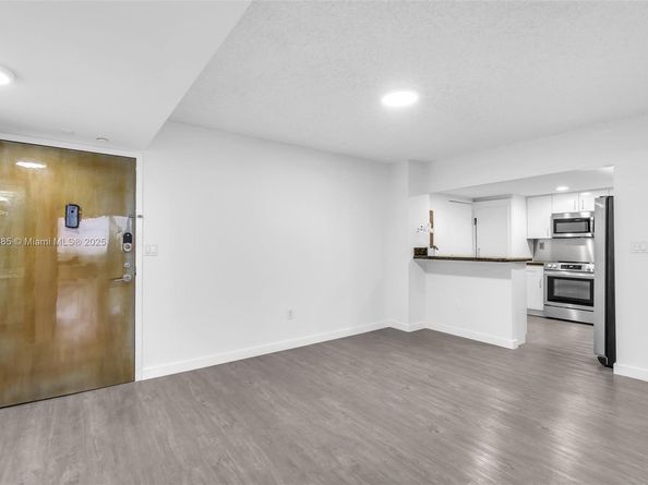 2333 Brickell Ave PH208, Miami FL 33129