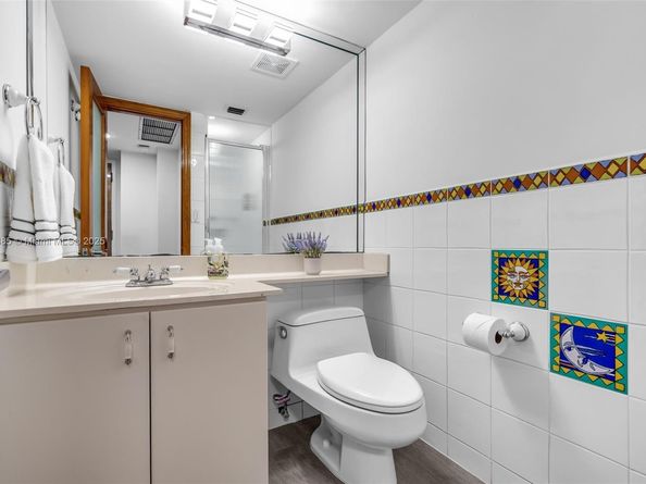2333 Brickell Ave PH208, Miami FL 33129