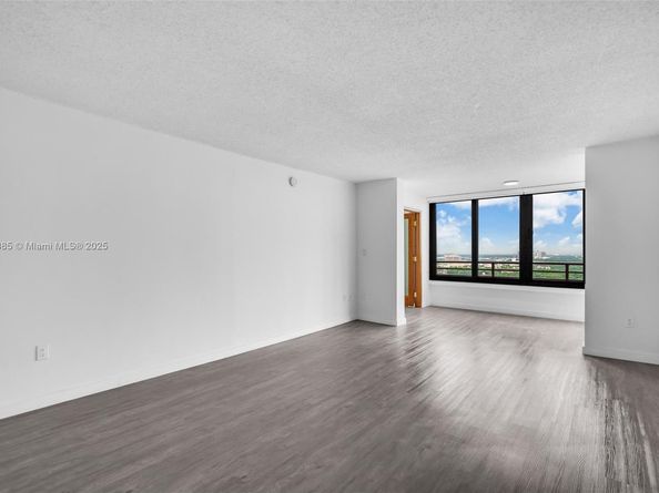2333 Brickell Ave PH208, Miami FL 33129