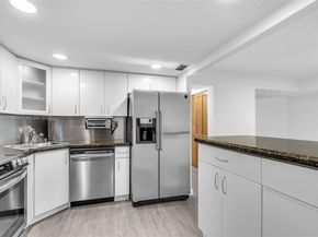 2333 Brickell Ave PH208, Miami FL 33129