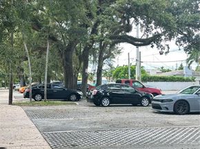 1531 NW 26th Ave, Miami FL 33125