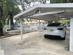 1531 NW 26th Ave, Miami FL 33125