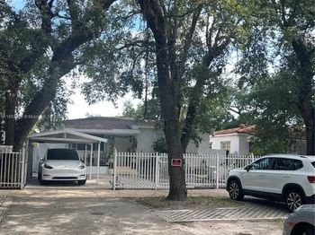 1531 NW 26th Ave
