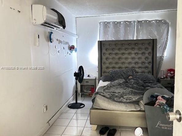 1531 NW 26th Ave, Miami FL 33125