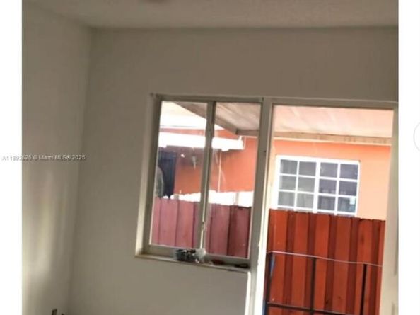 1531 NW 26th Ave, Miami FL 33125