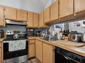 3001 N Oakland Forest Dr 302, Oakland Park FL 33309