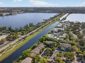 3001 N Oakland Forest Dr 302, Oakland Park FL 33309