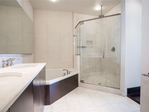 901 Brickell Key Blvd 3607, Miami FL 33131