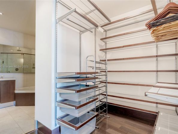 901 Brickell Key Blvd 3607, Miami FL 33131