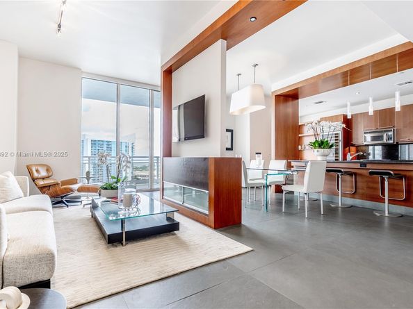 901 Brickell Key Blvd 3607, Miami FL 33131