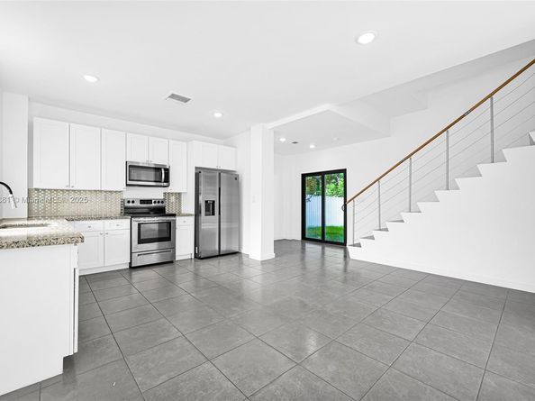 18750 SW 117th Ave, Miami FL 33177