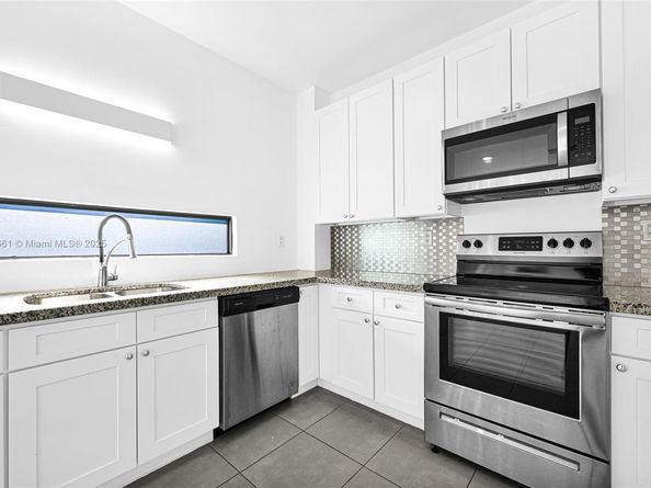 18750 SW 117th Ave, Miami FL 33177