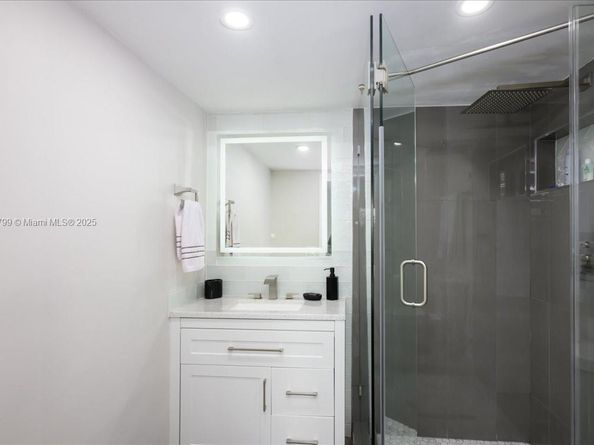 1200 SW 12th St 214, Fort Lauderdale FL 33315