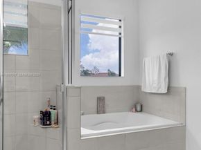 11778 SW 13th Ln, Pembroke Pines FL 33025