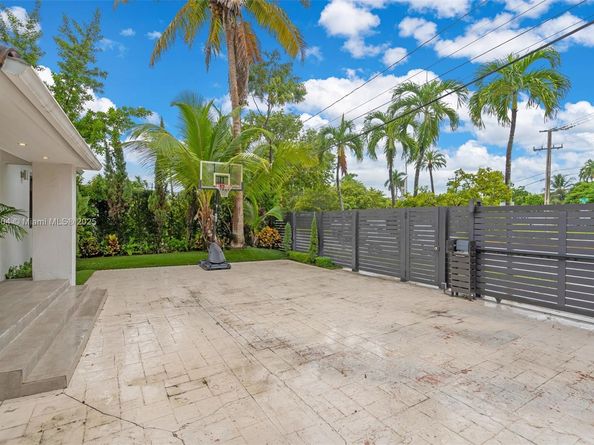6235 Alton Rd, Miami Beach FL 33140