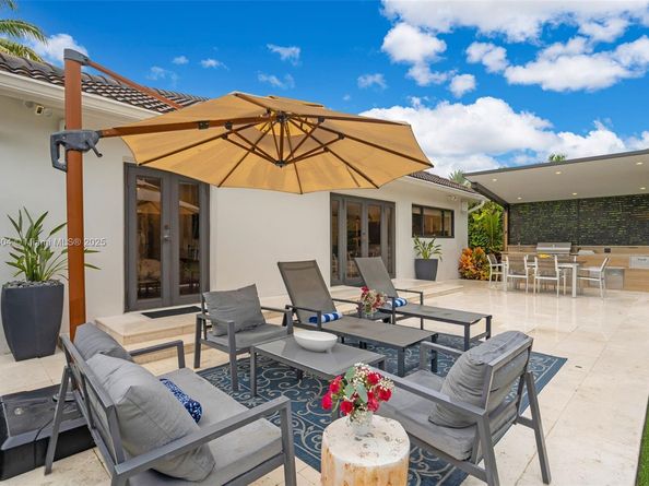6235 Alton Rd, Miami Beach FL 33140