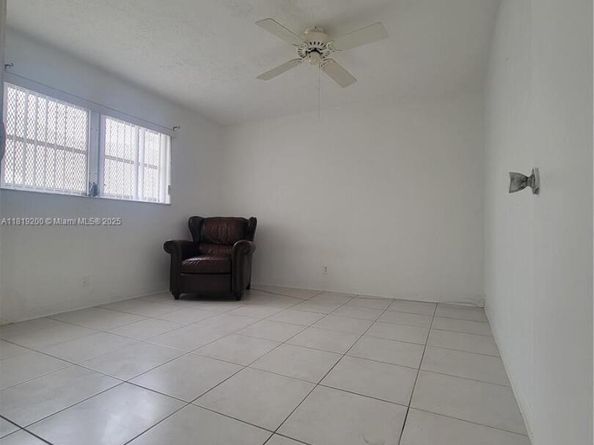 Undisclosed Address #A11819200, Hollywood FL 33020