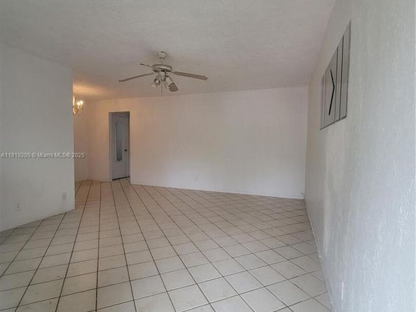 Undisclosed Address #A11819200, Hollywood FL 33020