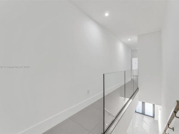 2924 Bridgeport Ave, Miami FL 33133