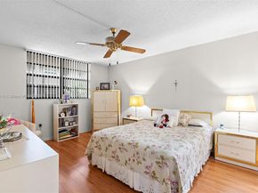 1101 Colony Point Cir 307, Pembroke Pines FL 33026