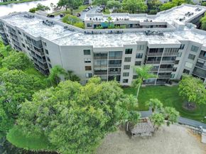 1101 Colony Point Cir 307, Pembroke Pines FL 33026