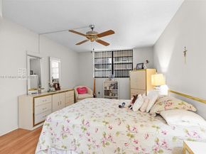 1101 Colony Point Cir 307, Pembroke Pines FL 33026