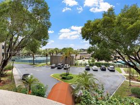 1101 Colony Point Cir 307, Pembroke Pines FL 33026