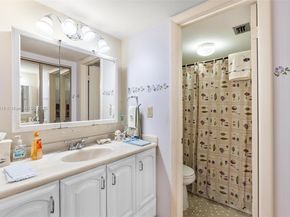 1101 Colony Point Cir 307, Pembroke Pines FL 33026