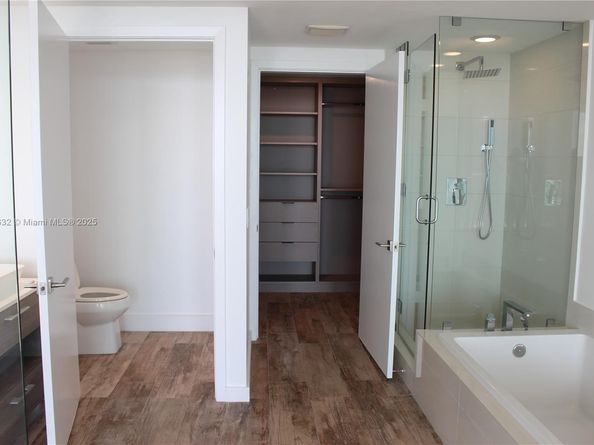 650 NE 32nd St 3703, Miami FL 33137