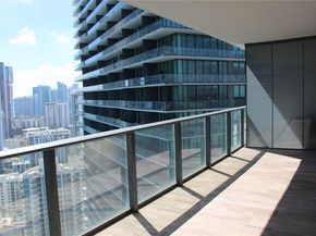 650 NE 32nd St 3703, Miami FL 33137