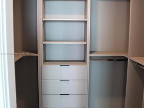 650 NE 32nd St 3703, Miami FL 33137