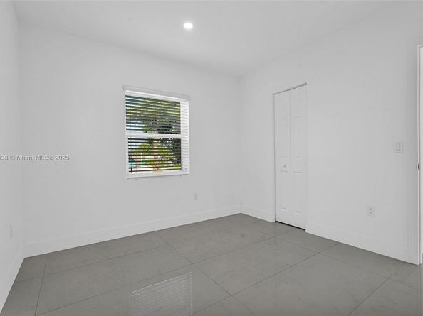 15955 NW 21st Ave, Miami Gardens FL 33054