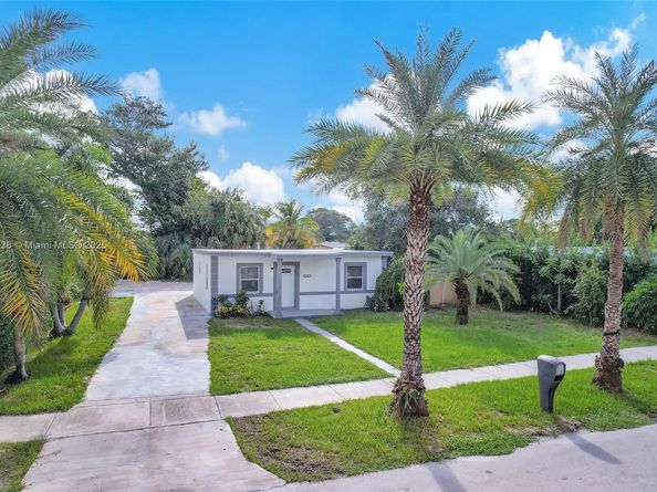 15955 NW 21st Ave, Miami Gardens FL 33054