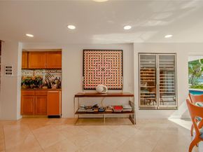 1750 Bay Dr, Miami Beach FL 33141