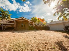 1750 Bay Dr, Miami Beach FL 33141